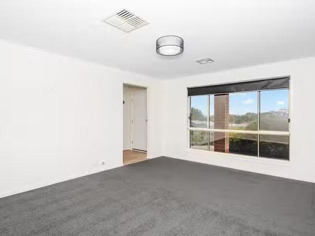Charming 6 Jutland Parade, Woodcroft, SA 5162