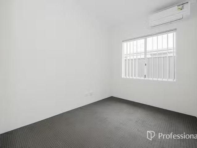 Cheap 6 Welford Way, Yanchep, WA 6035