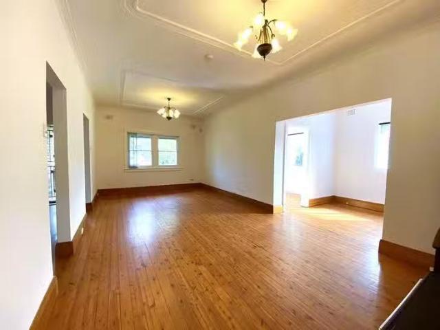 Nice 6 Thompson Street, Earlwood, NSW 2206