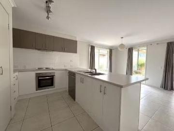 Charming 6 Yarr Crescent, Seaford Meadows, SA 5169