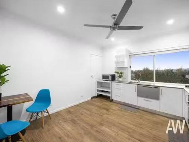 Nice 6A Rosella Place, Nambour, QLD 4560