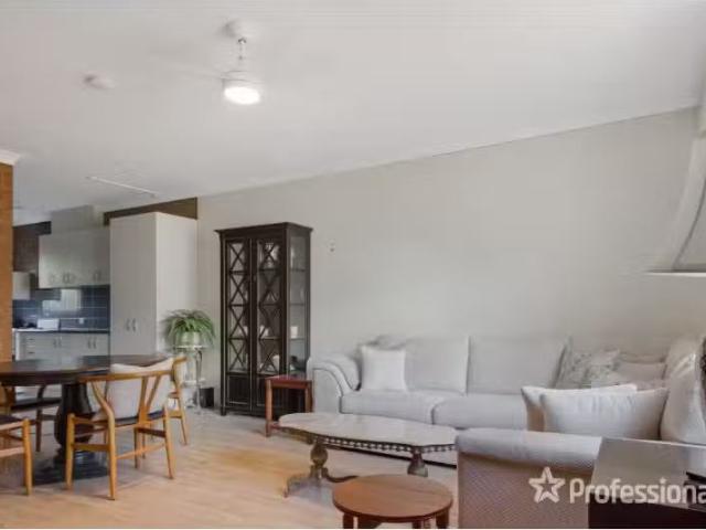 Unique 7/42 44 Inglis Street, Lake Albert Apartment for rent.