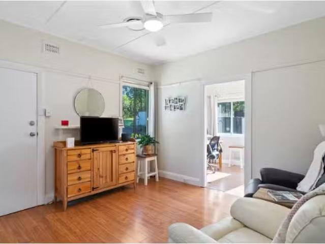 New 742 Freemans Drive, Cooranbong House for rent Listed by R.