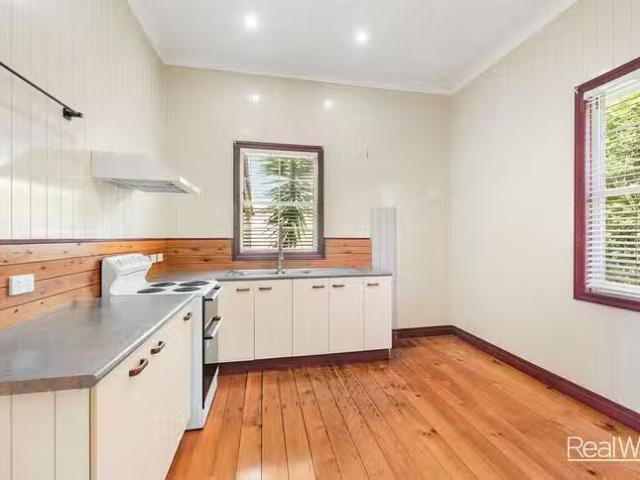 Cheap 748A Ruthven Street, South Toowoomba, QLD 4350