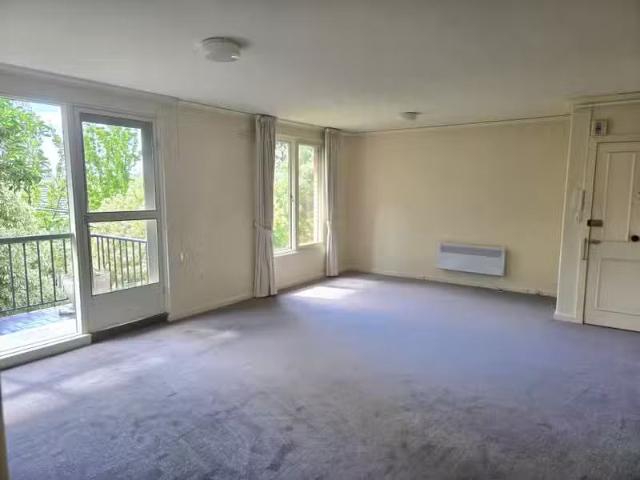 Deal! 7/4 Glyndebourne Avenue, Toorak VIC 3142