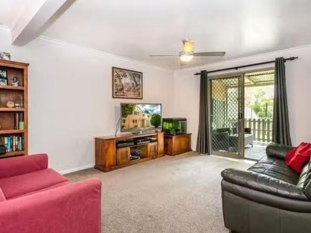 Nice 7/6 Pendlebury Court, Edens Landing, QLD 4207