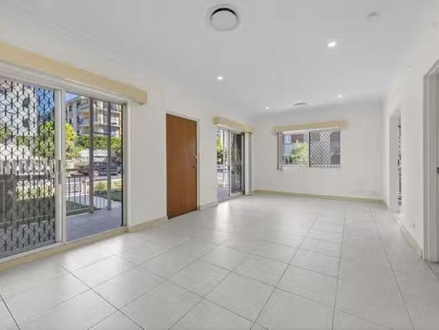 Cheap 772 Brunswick Street, New Farm, QLD 4005