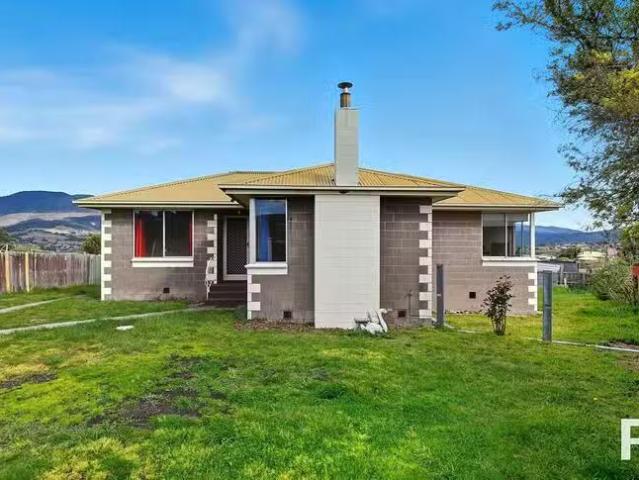 Cozy 77 Lamprill Circle, Herdsmans Cove, TAS 7030