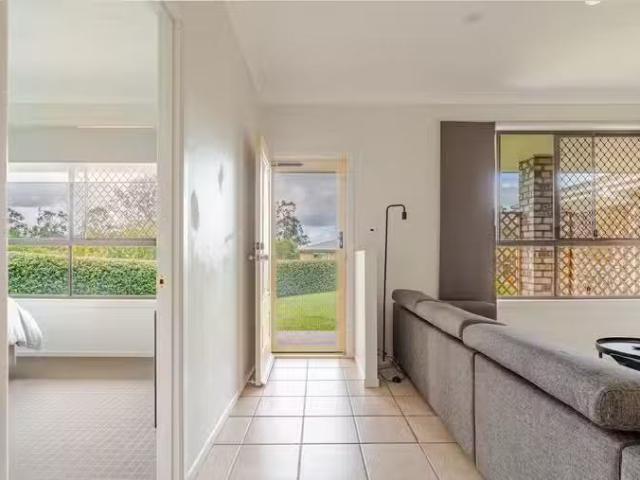Nice 77a Birdlife Court, NERANG, QLD 4211 Flat for Rent