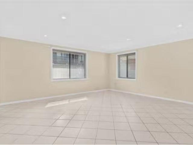 Unique 78 Kurrajong Street, Windang House for rent Listed by.