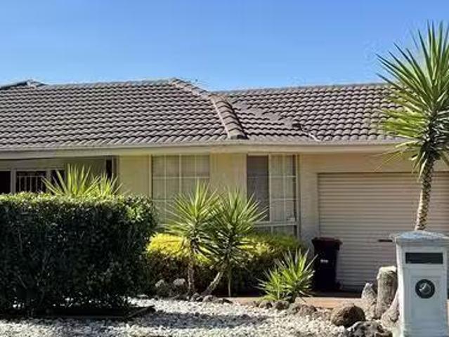 Deal! 70 Wattle Valley Drive, Hillside, VIC 3037