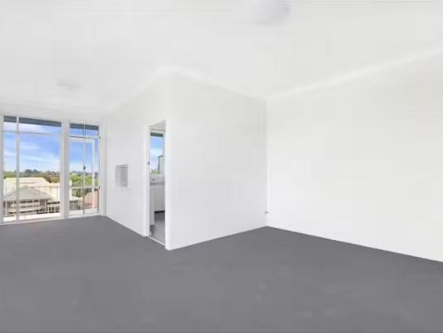 Nice 7/143 Clovelly Road, Randwick Apartment for rent Listed.