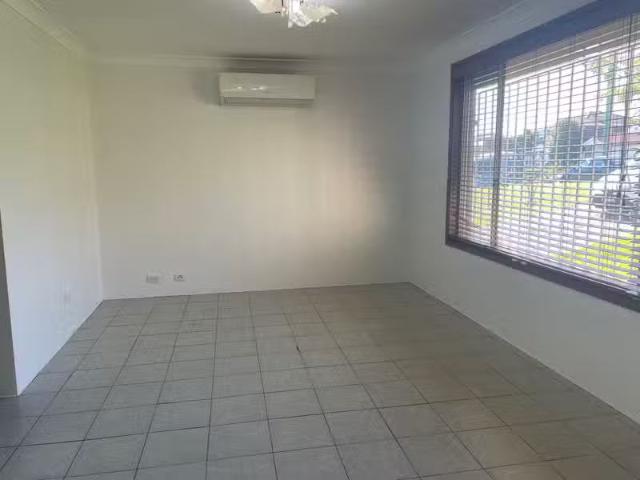 Rental! 71 Aplin Road, Bonnyrigg Heights NSW 2177