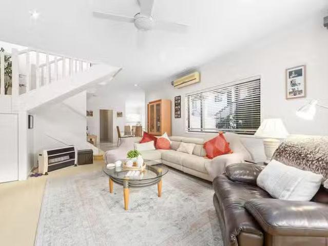 Cheap 7/2 Brougham Street, East Gosford, NSW 2250