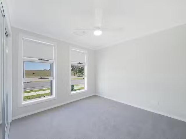 Cozy 72 Station Lane, Lochinvar, NSW 2321
