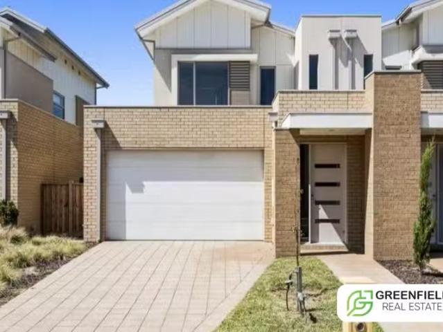 Unique 73 Broadbeach Circuit, Point Cook VIC 3030