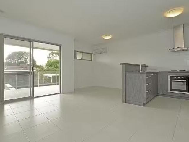 Charming 7/3 Packham Road, Hamilton Hill, WA 6163