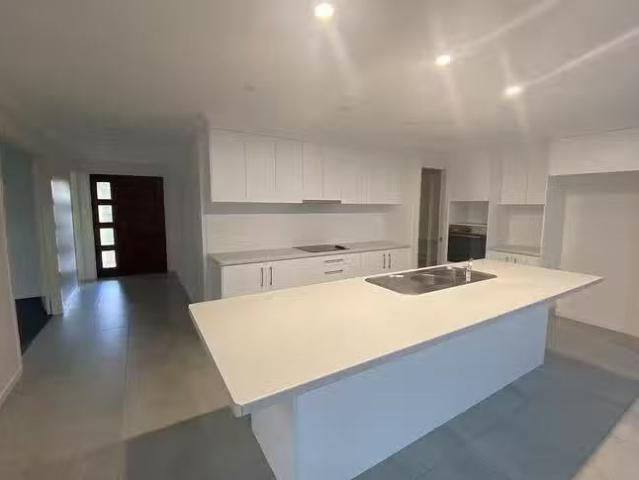Rental! 7 Coral Garden Drive, Kalkie, QLD 4670