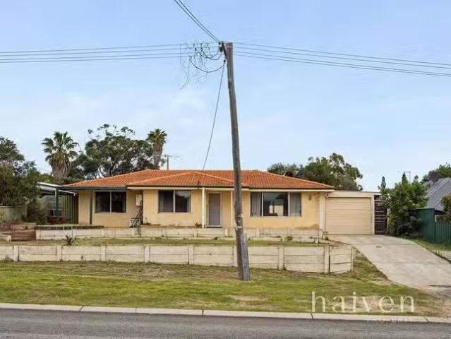 Deal! 7 Barclay Avenue, Padbury, WA 6025