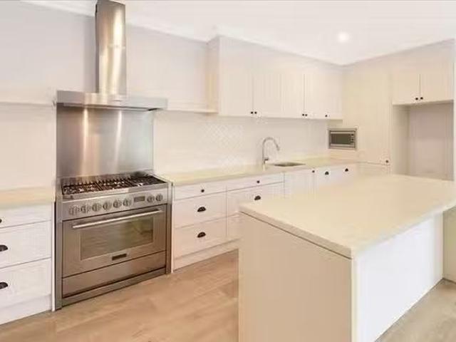 Cheap 7 Buckingham Avenue, Normanhurst, NSW 2076