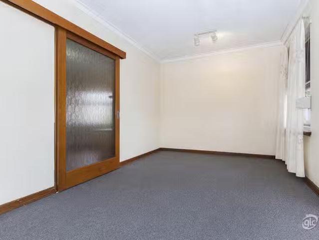 Charming 7 Glendower Way, Spearwood, WA 6163