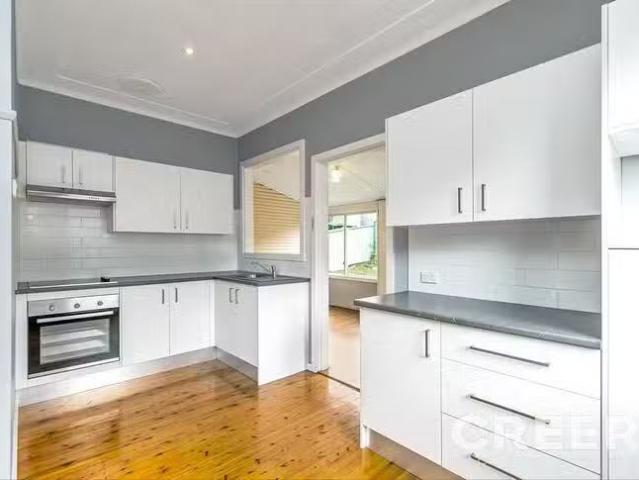 Deal! 7 Daisley Crescent, Charlestown, NSW 2290