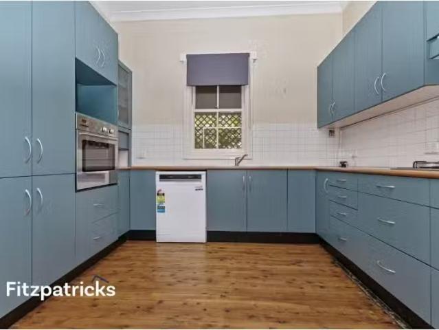Unique 7 Darlow Street, Wagga Wagga House for rent Listed by.