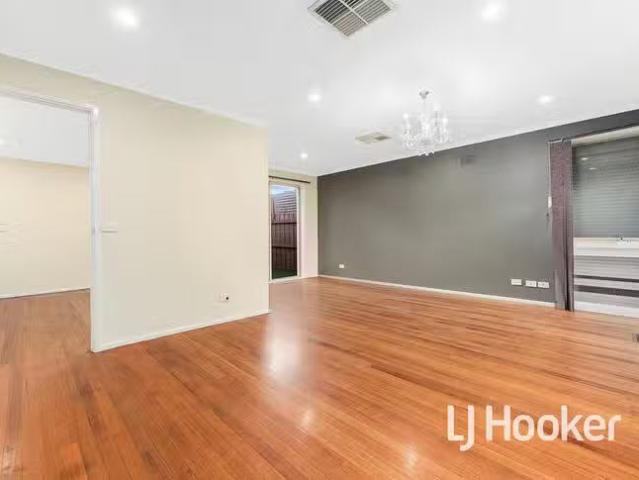 For Rent! 7 Delacombe Drive, Hampton Park, VIC 3976
