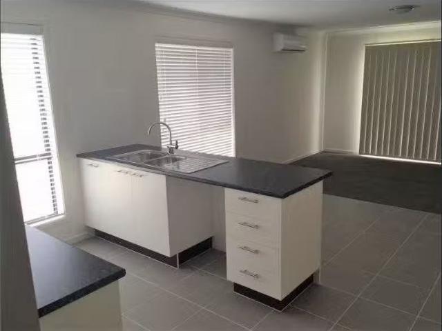 Cozy 7 Kalamata Court, MUNNO PARA WEST, SA 5115 House for Rent