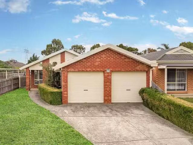 Cheap 7 Mcconnell Crescent, Roxburgh Park, VIC 3064
