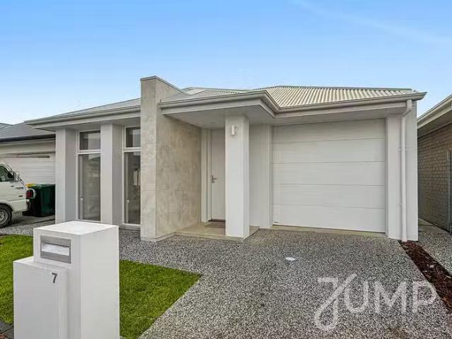 Charming 7 Pescara Way, Angle Vale, SA 5117