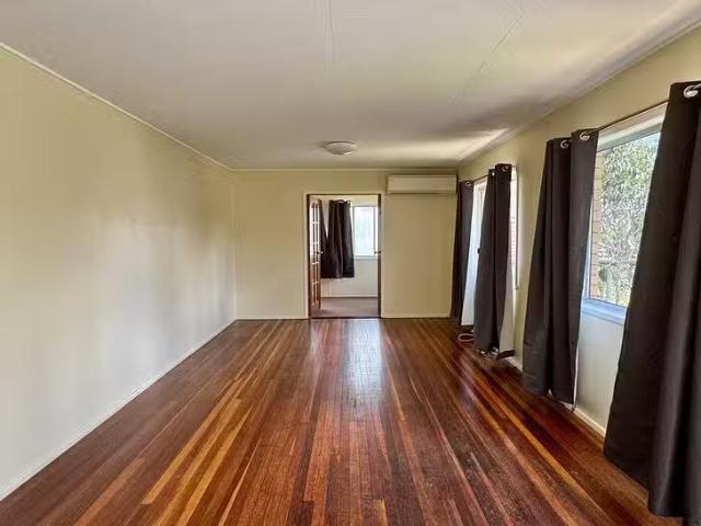 Unique 7 Pylara Crescent, Ferny Hills, QLD 4055