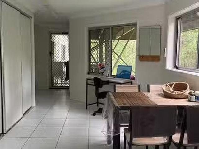 Charming 7A Calcita Avenue, Elanora, QLD 4221