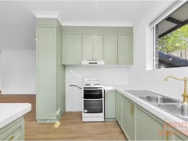 Cheap 7A Kenneth Place, Karabar Townhouse for rent Listed by.