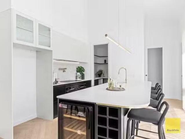 Just in! 7A Lomond Terrace, East Geelong, VIC 3219