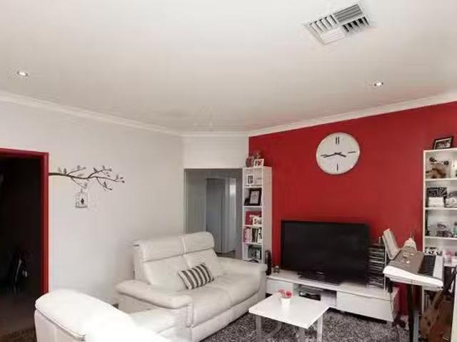 For Rent! 7B Moolyeen Road, Mount Pleasant, WA 6153
