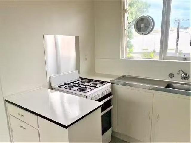 Charming 8/46 Camden Street, Balaclava, VIC 3183