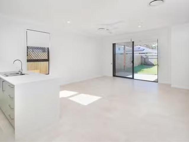 Deal! 85 Loupos Street, Pallara, QLD 4110