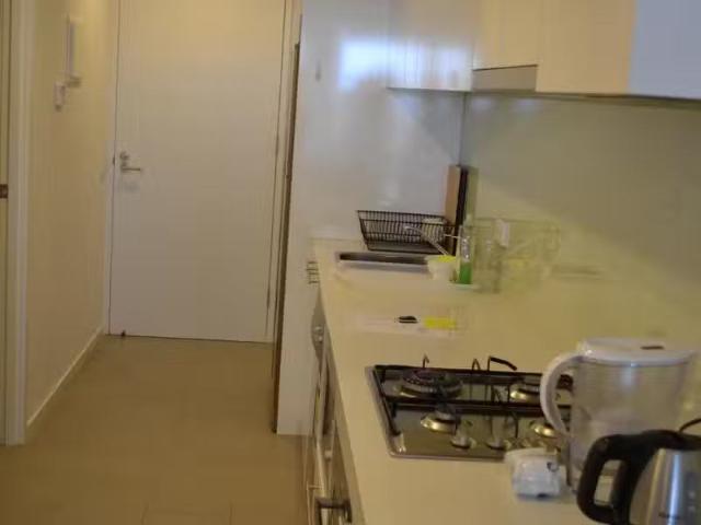 Cozy 869/18 Mount Alexander Road, Travancore VIC 3032