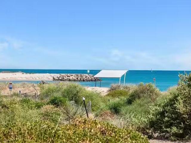 Charming 86 Ormsby Terrace, Mandurah, WA 6210