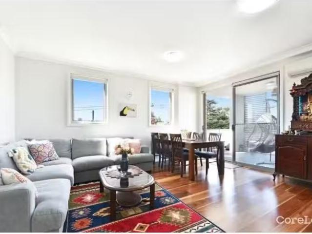 Unique 8/6 Anderson Street, Westmead Apartment for rent Liste.