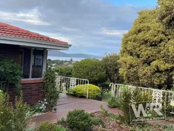 Charming 86 Wylie Crescent, Middleton Beach, WA 6330