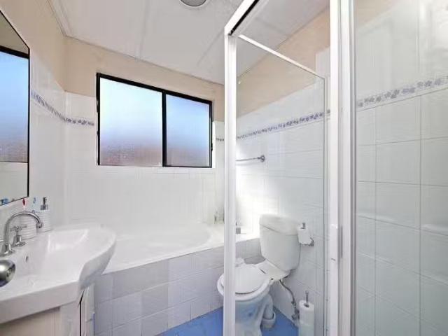 Charming 872 Canterbury Road, Roselands Apartment for rent Li.