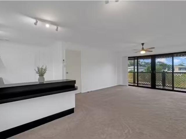 Cheap 87 Winbin Crescent, Gwandalan House for rent Listed by.