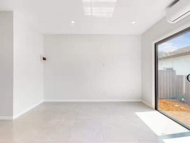 Unique 87a Old Prospect Road, GREYSTANES House for rent Liste.