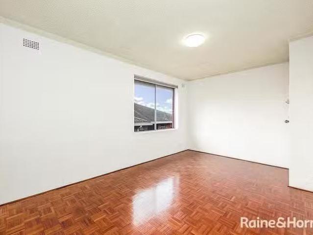 Just in! 8/80 Rhodes Street, Hillsdale, NSW 2036