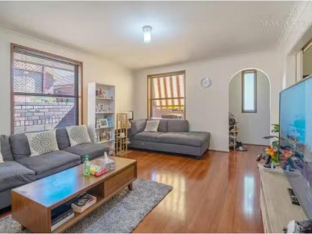 For Rent! 8/9 Docker Street, Wagga Wagga House for rent Liste.