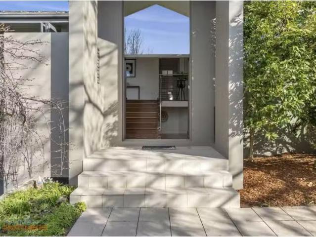 Charming 80 Jennings Street, Curtin House for rent Listed by.