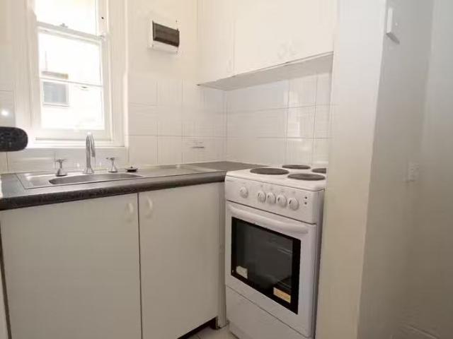 For Rent! 8/103 Cathedral Street, Woolloomooloo NSW 2011