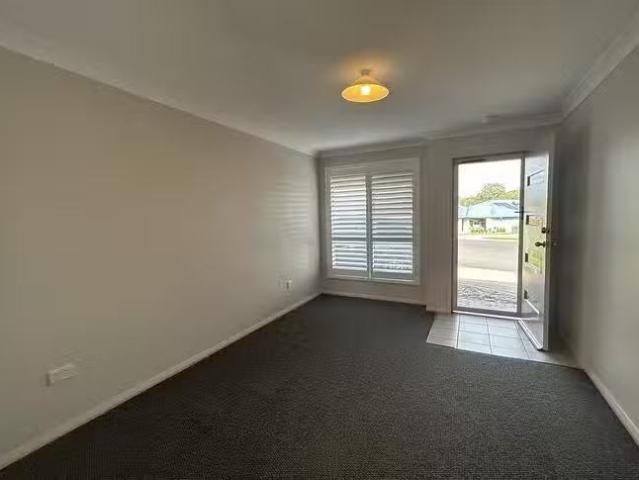 Rental! 8/14 Hanover Close, South Nowra, NSW 2541